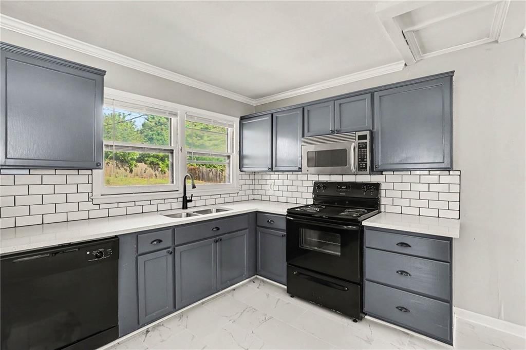 13516 Lowell Avenue — photo 12