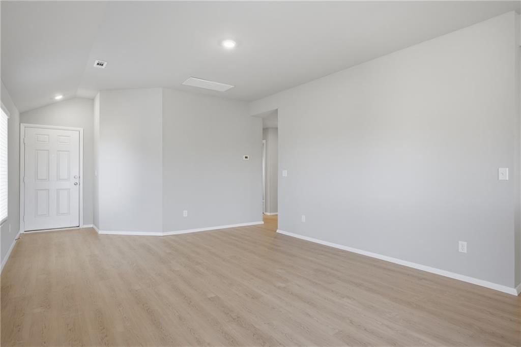 422 Valley View Drive — photo 4