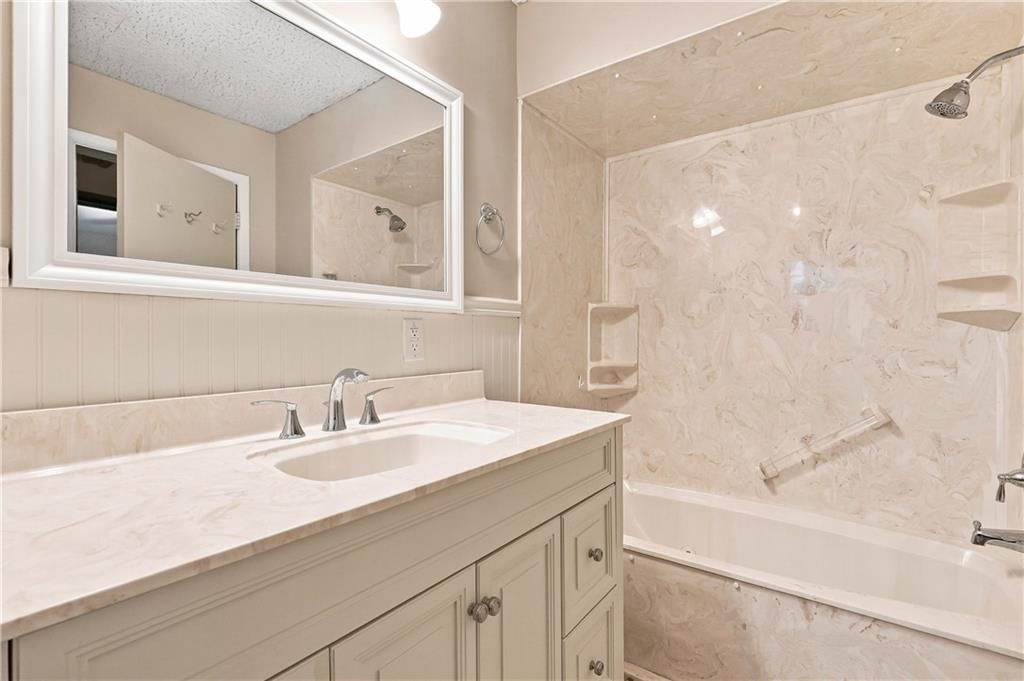 5128 N Lister Avenue — photo 17