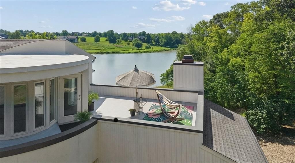 15404 Lake Point Drive — photo 4