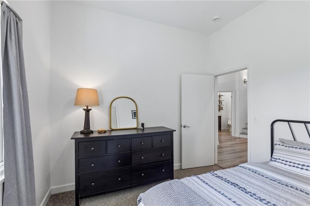 Photo 38 of 68 - 15404 Lake Point Drive, Bonner Springs, KS 66012