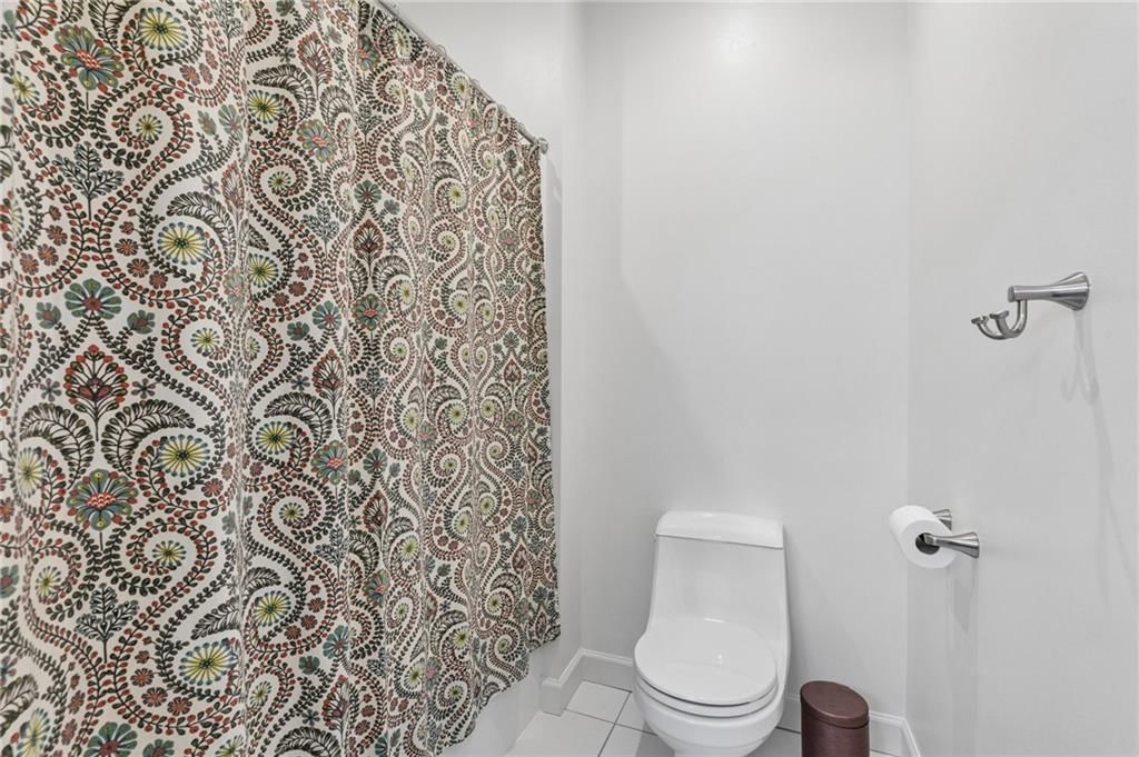 15404 Lake Point Drive — photo 38