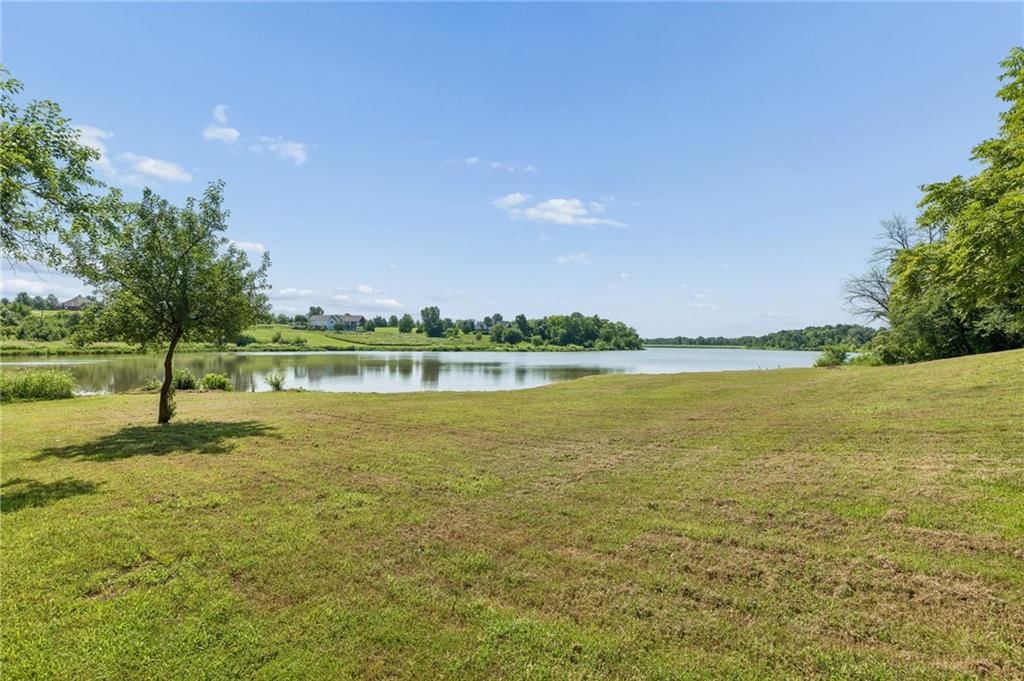 15404 Lake Point Drive — photo 58
