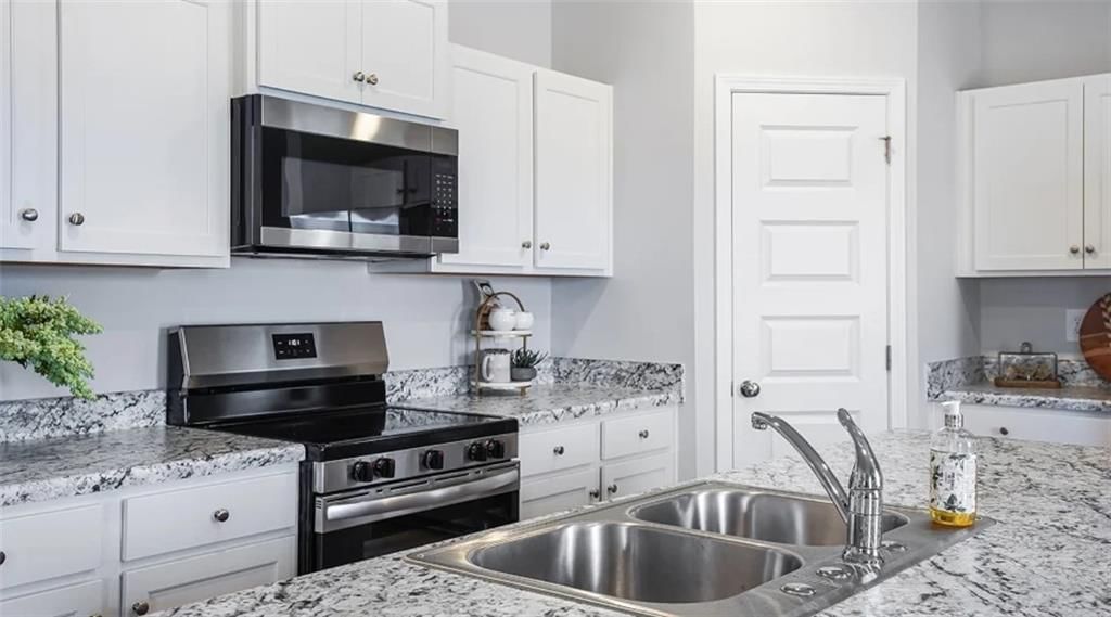 450 Valley View Drive — photo 5
