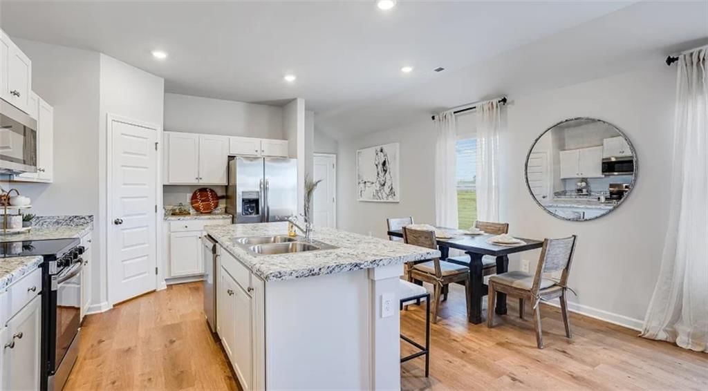 450 Valley View Drive — photo 6