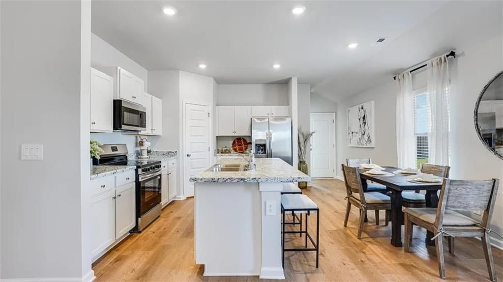 450 Valley View Drive — photo 7