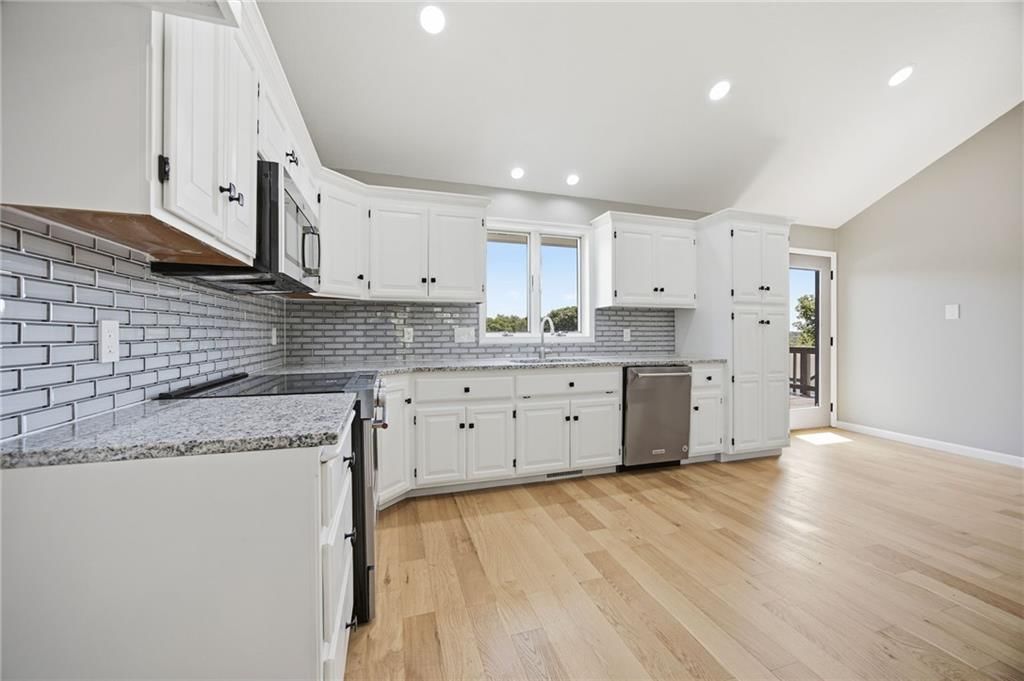 17409 Baxter Road — photo 9