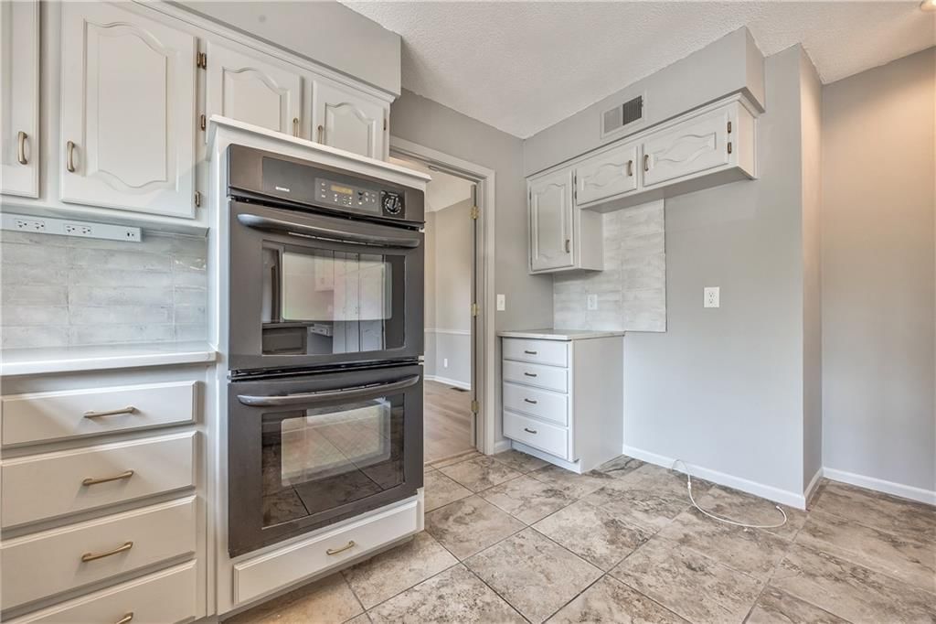 4512 W 90th Street — photo 8