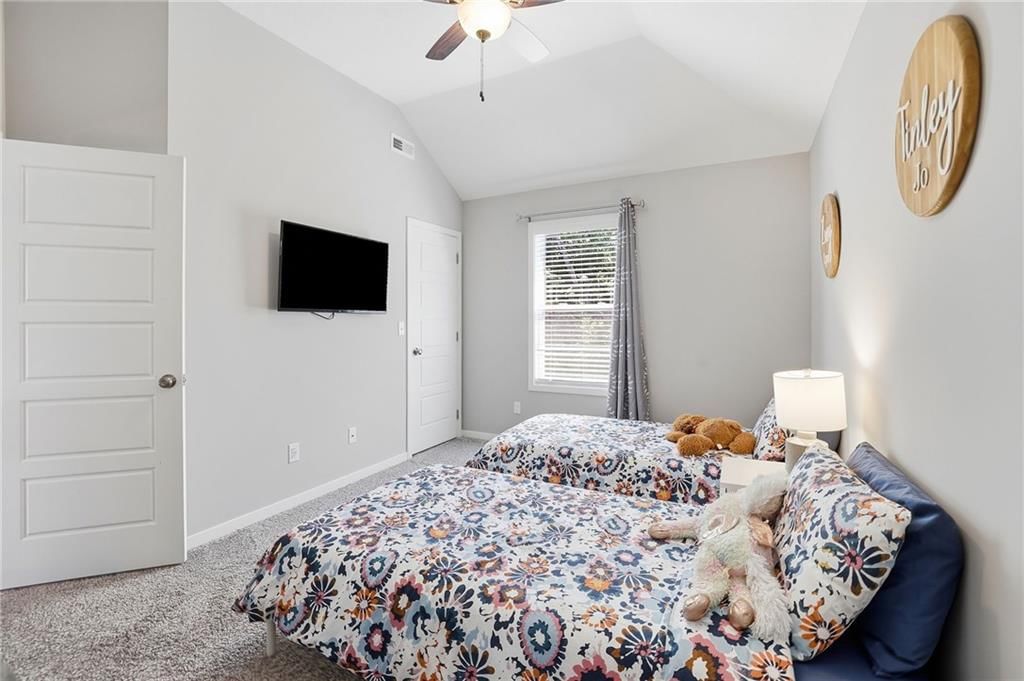 9161 Green Road — photo 32