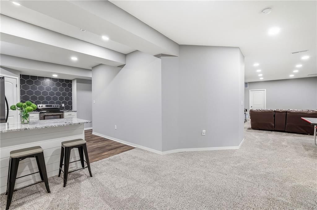 9161 Green Road — photo 47