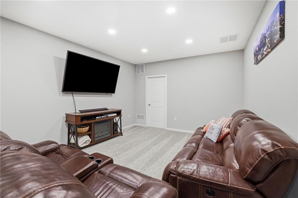 9161 Green Road — photo 49