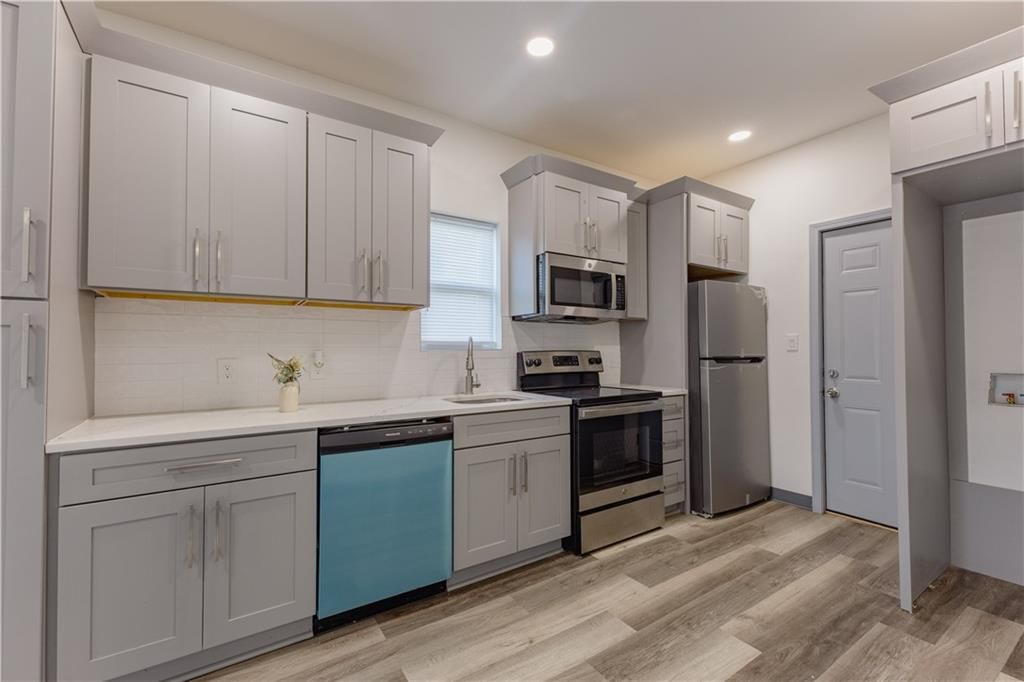 3443 E 6th Street — photo 11