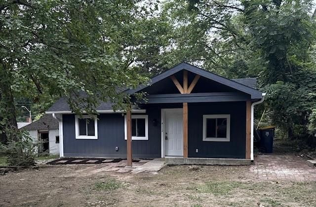 4112 N Mersington Avenue — photo 9