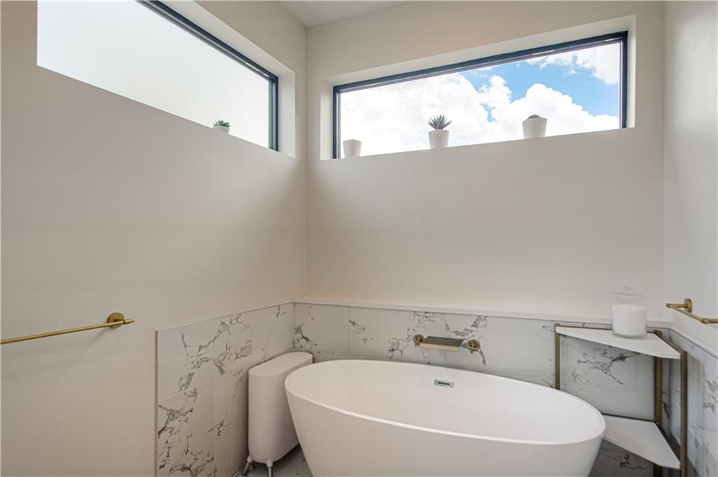 4722 Liberty Street — photo 32