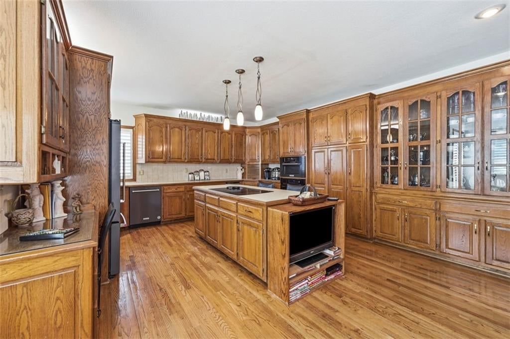 13007 Walmer Street — photo 26
