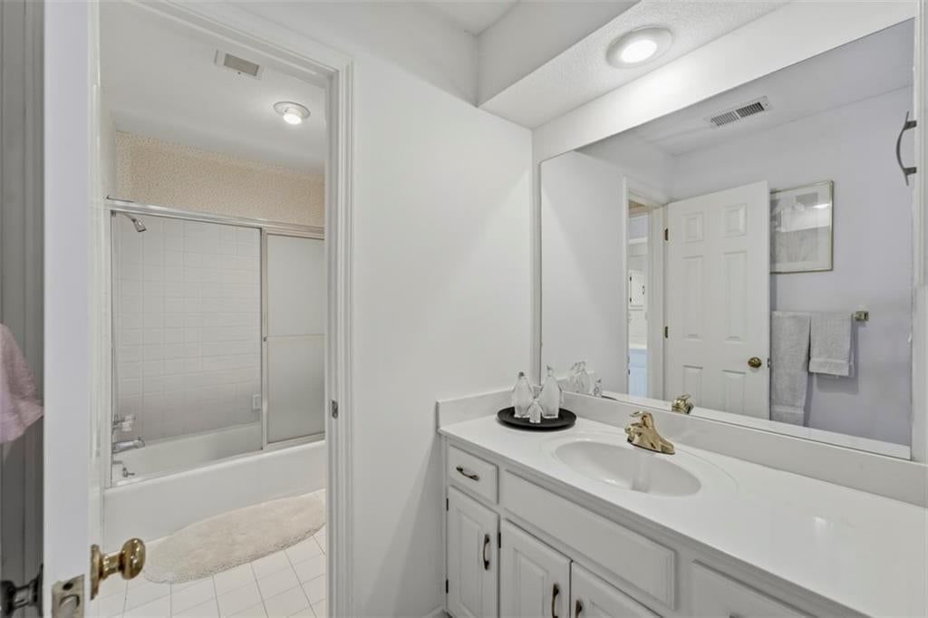 13007 Walmer Street — photo 54