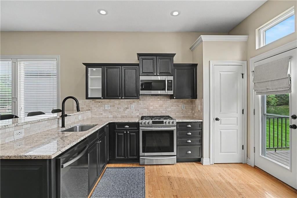 7133 Aminda Drive — photo 12