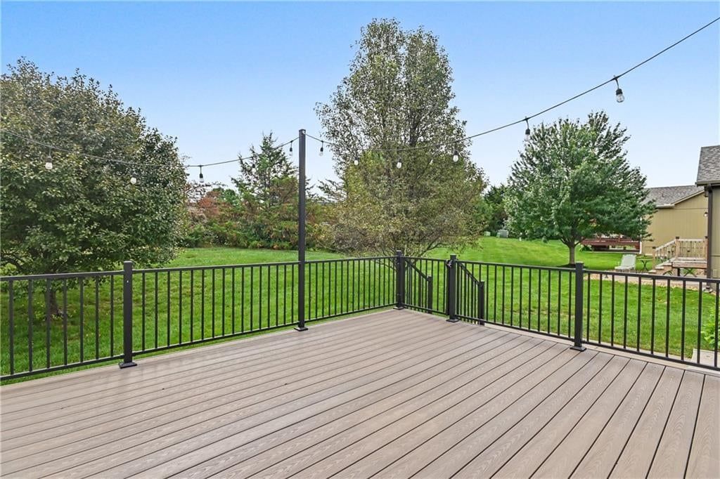7133 Aminda Drive — photo 34