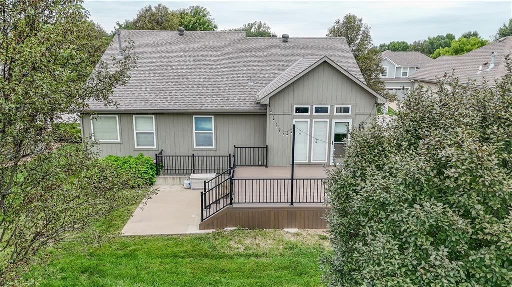 7133 Aminda Drive — photo 36