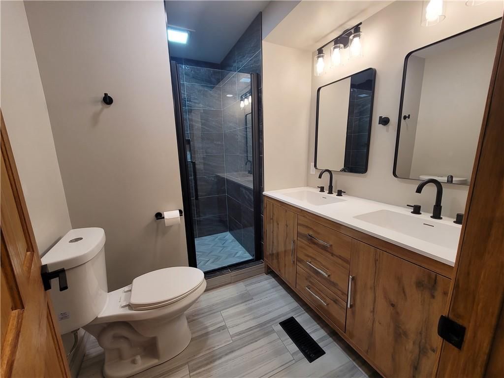 3315 S Crysler Avenue — photo 8