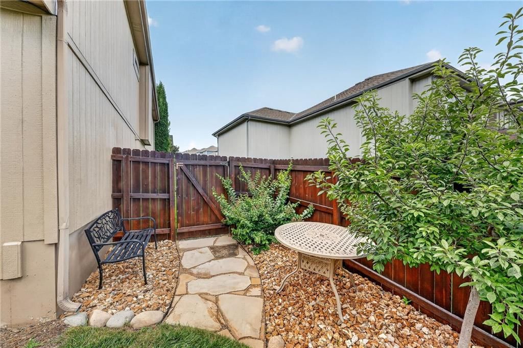 10115 N Miller Lane — photo 51