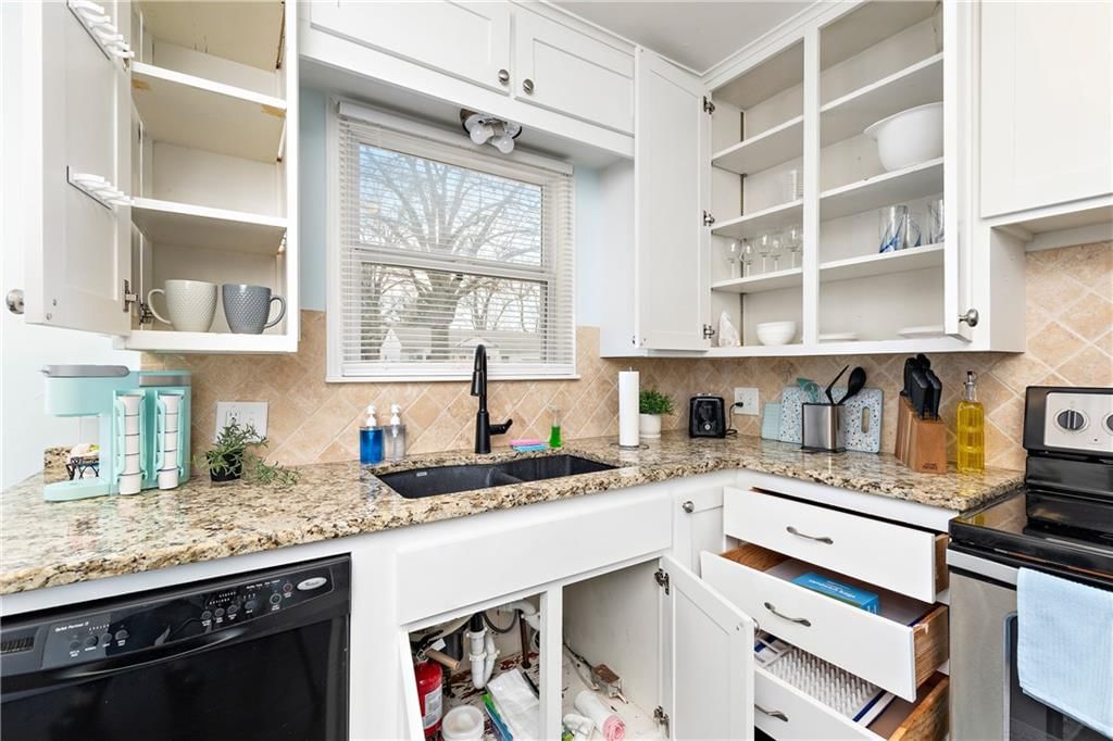 5343 Briar Street — photo 10