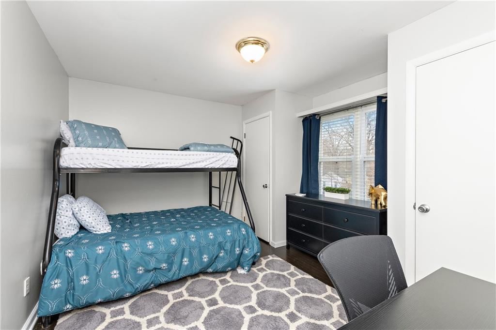 5343 Briar Street — photo 11