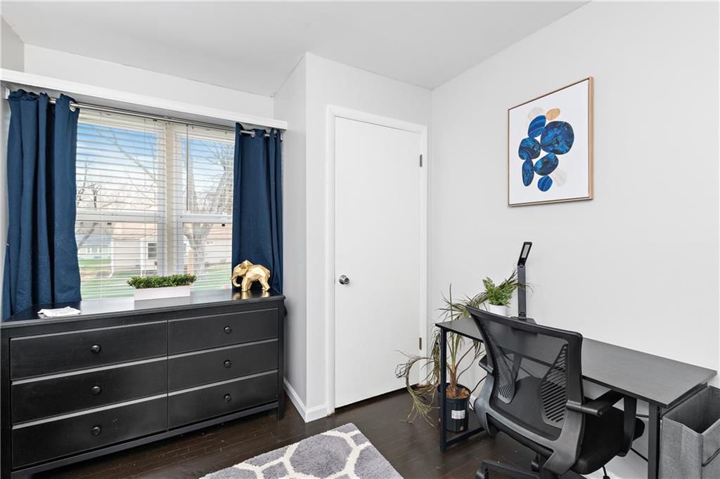 5343 Briar Street — photo 12