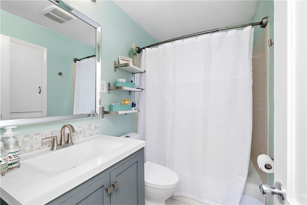 5343 Briar Street — photo 13