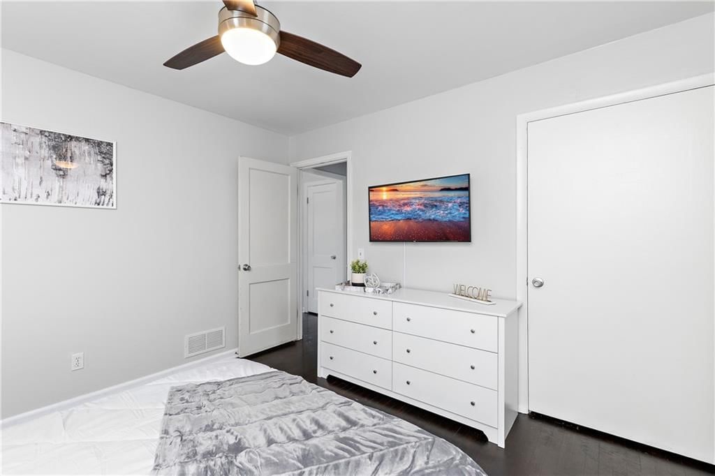 5343 Briar Street — photo 16