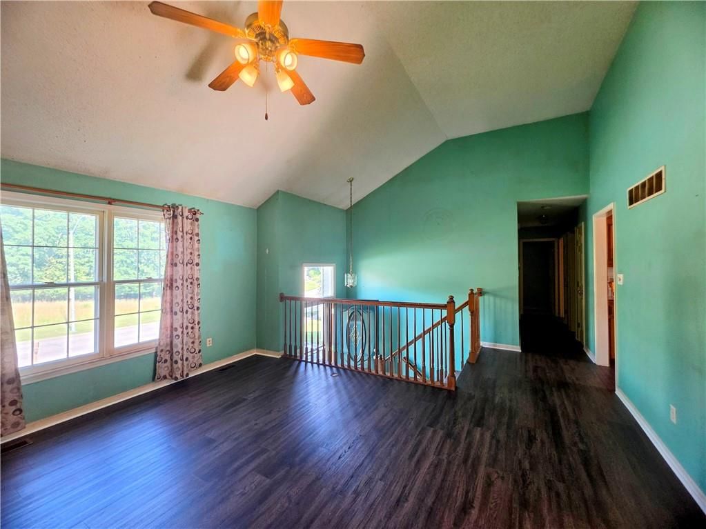 7818 N Amoret Avenue — photo 4