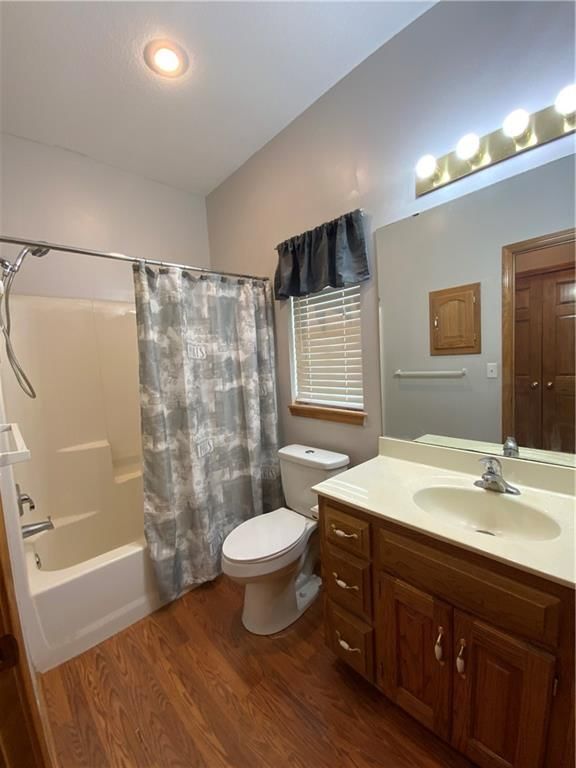 8320 Waverly Avenue — photo 12