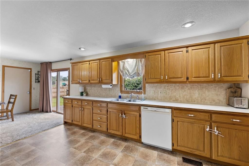 542 S Hayes Street — photo 14