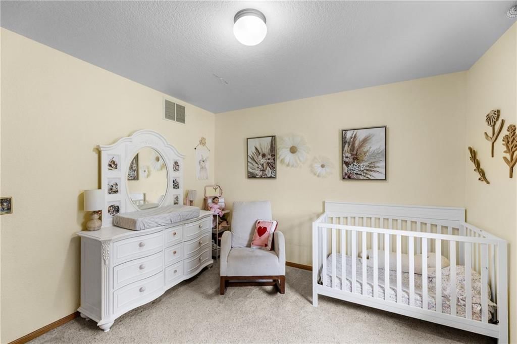 542 S Hayes Street — photo 19