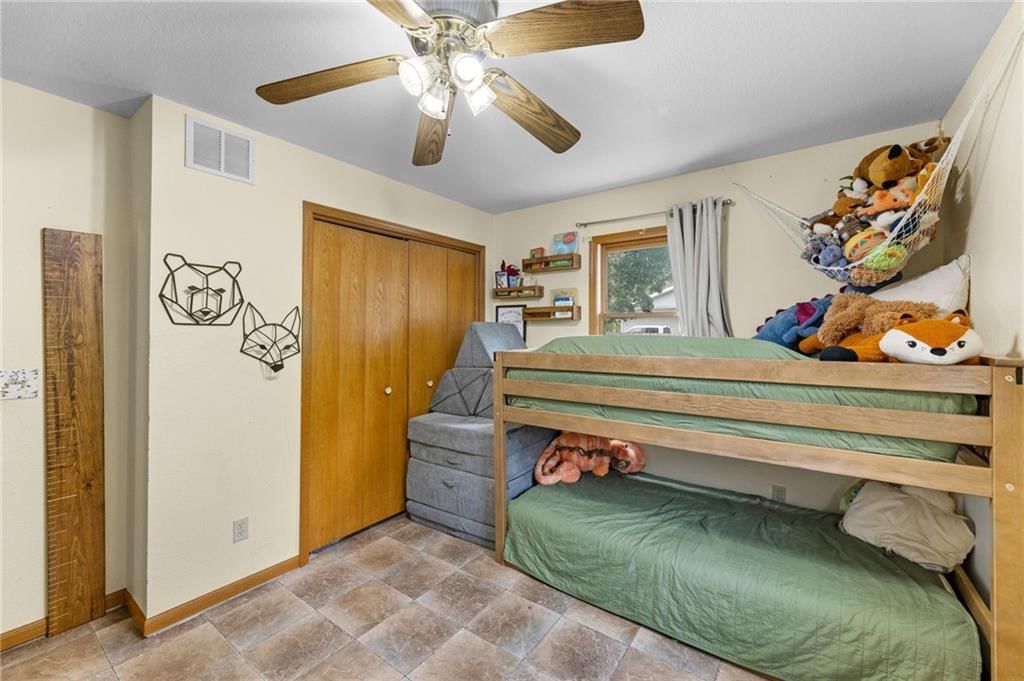 542 S Hayes Street — photo 21