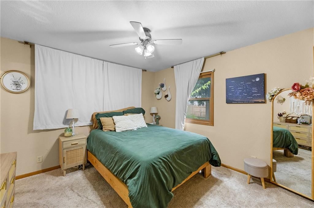 542 S Hayes Street — photo 22