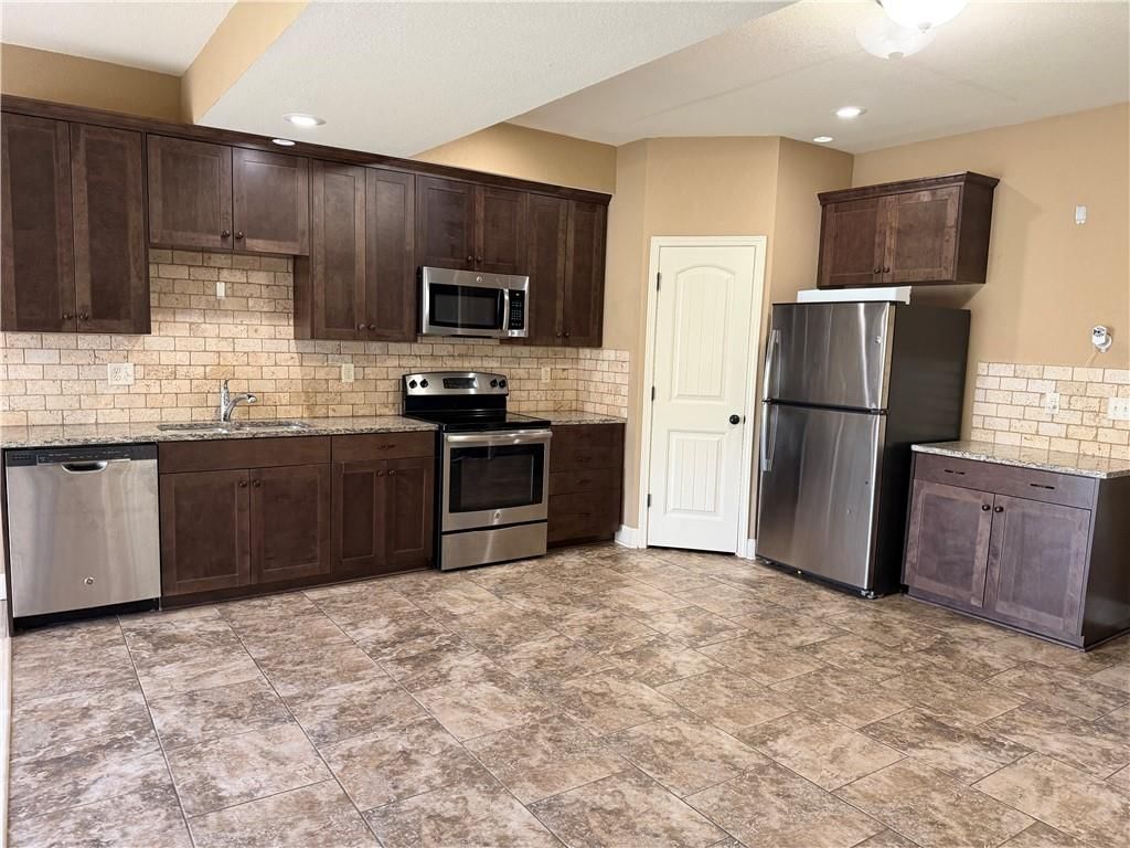 3837 NW 94th Street — photo 2