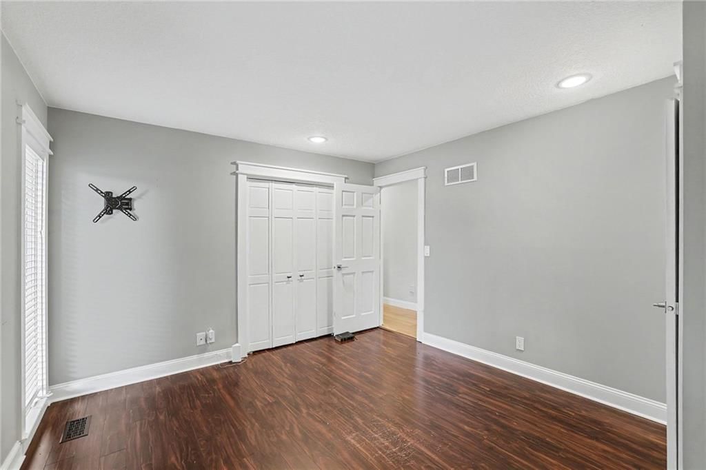 11460 W 155TH Terrace — photo 32