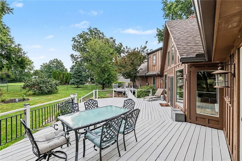 11460 W 155TH Terrace — photo 39