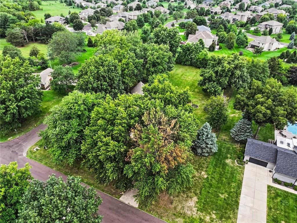 11460 W 155TH Terrace — photo 49