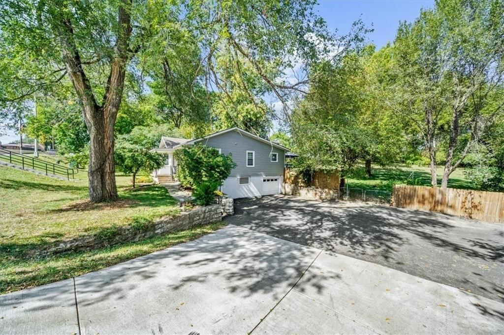 6240 Leavenworth Road — photo 2