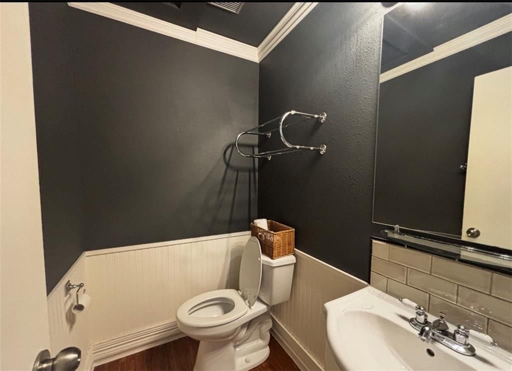 6240 Leavenworth Road — photo 8