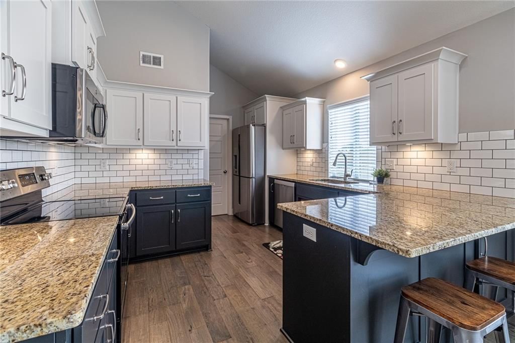 10524 N Randolph Avenue — photo 14
