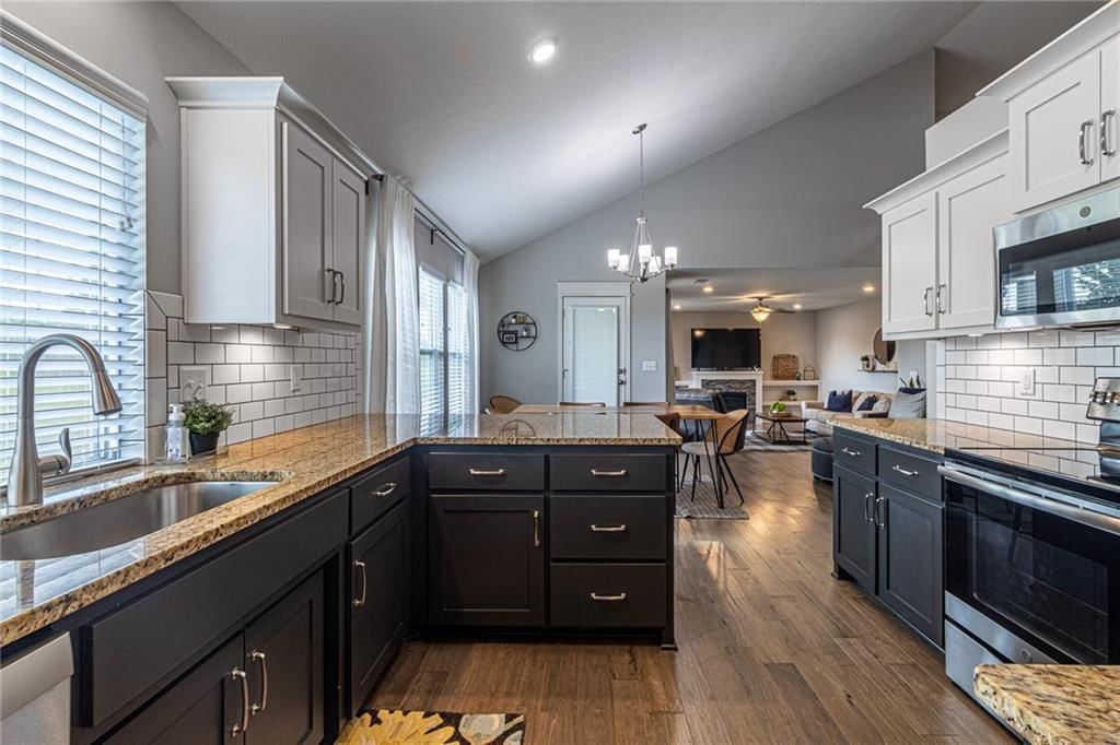 10524 N Randolph Avenue — photo 18