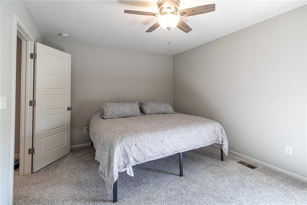 10524 N Randolph Avenue — photo 43