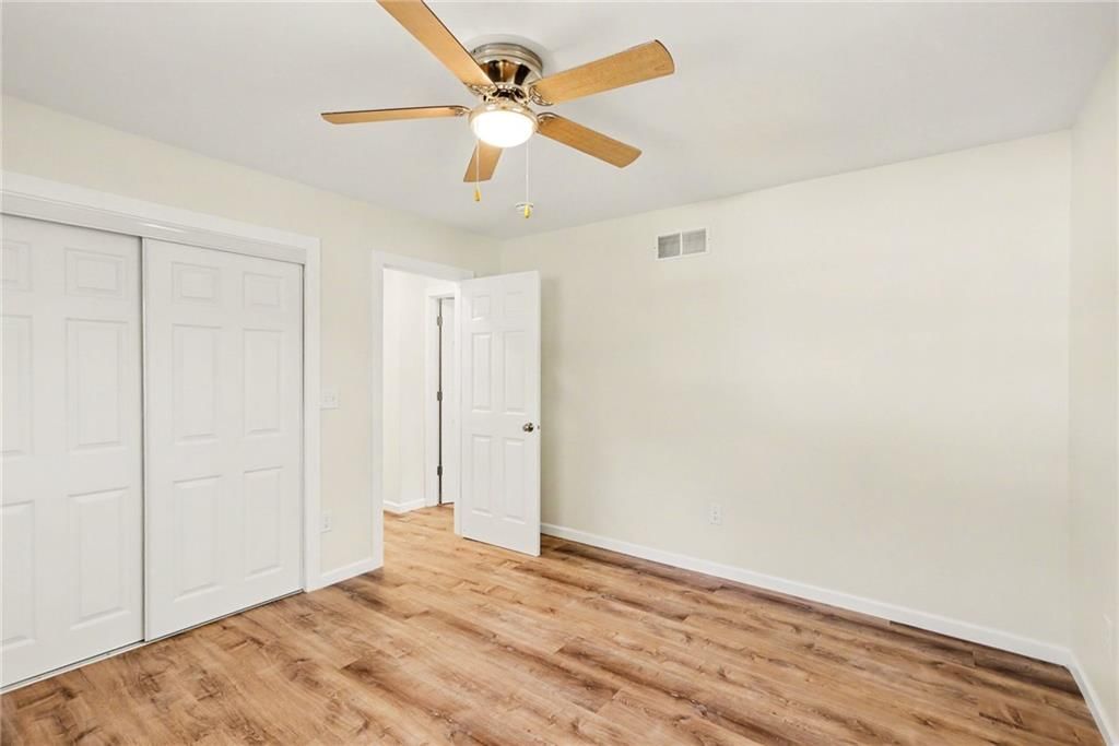 828 N Oak Street — photo 12