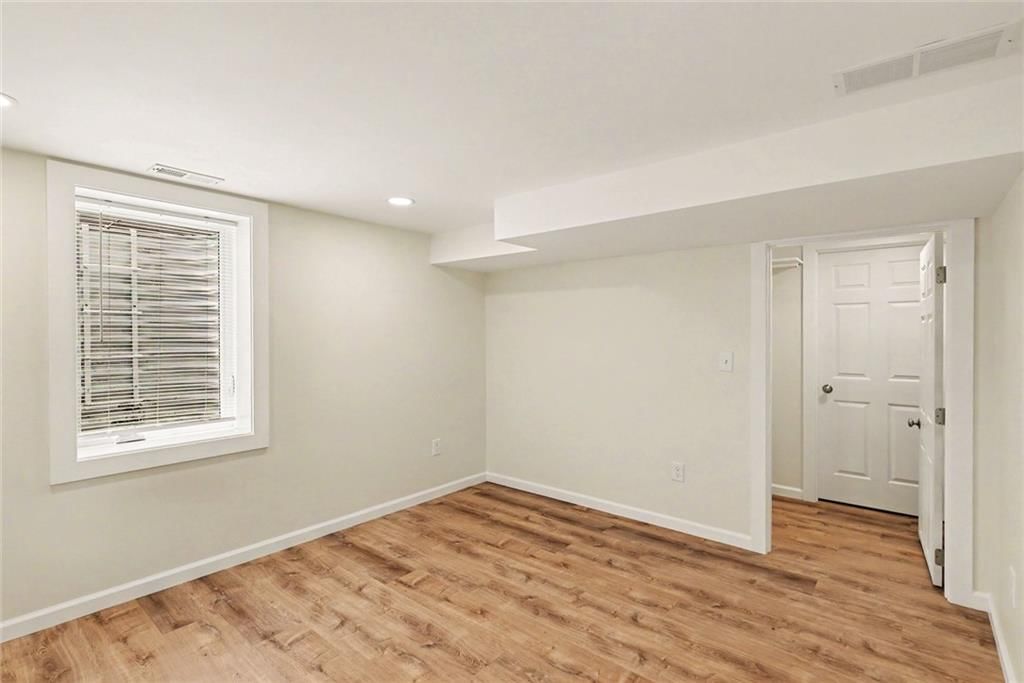 828 N Oak Street — photo 19