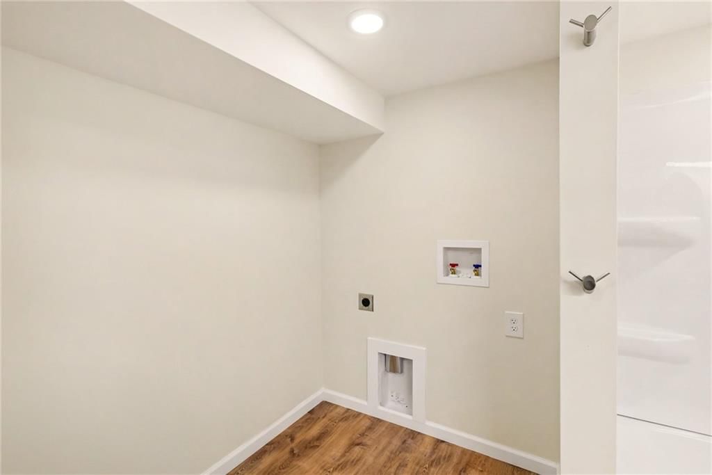 828 N Oak Street — photo 22