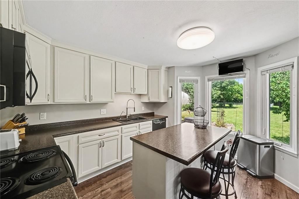 24451 Chieftain Road — photo 8