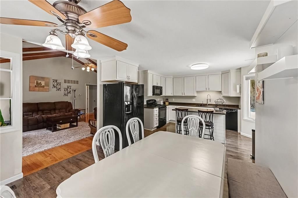 24451 Chieftain Road — photo 9